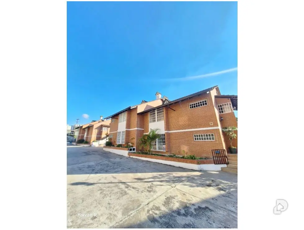 Apartamento en El Picacho, Altos Mirandinos – 1