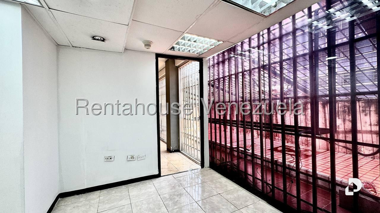 Local comercial en Bello Monte, Caracas – 5
