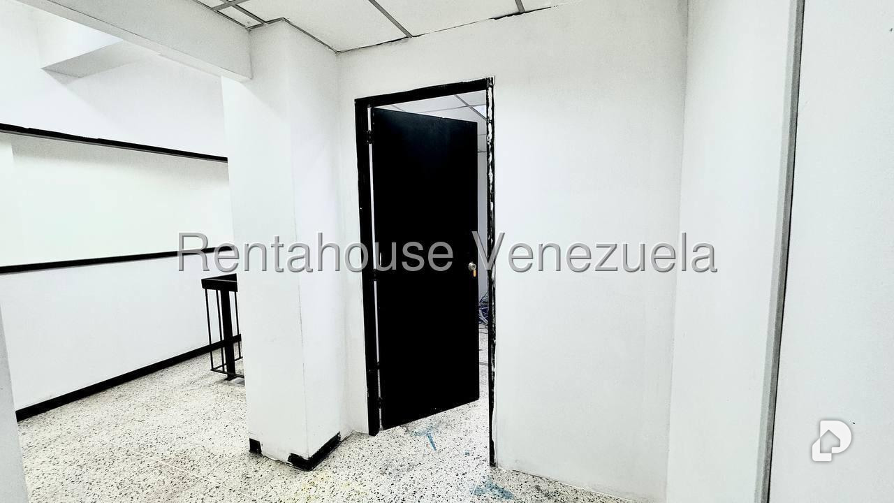 Local comercial en Bello Monte, Caracas – 7