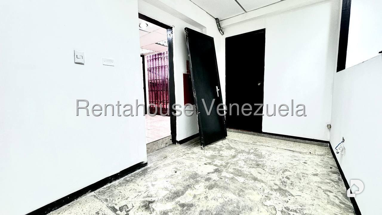 Local comercial en Bello Monte, Caracas – 3