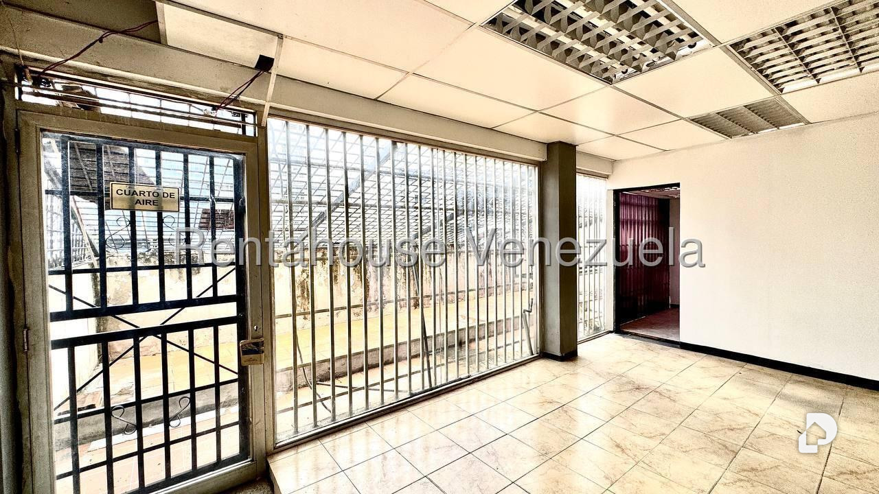 Local comercial en Bello Monte, Caracas – 9
