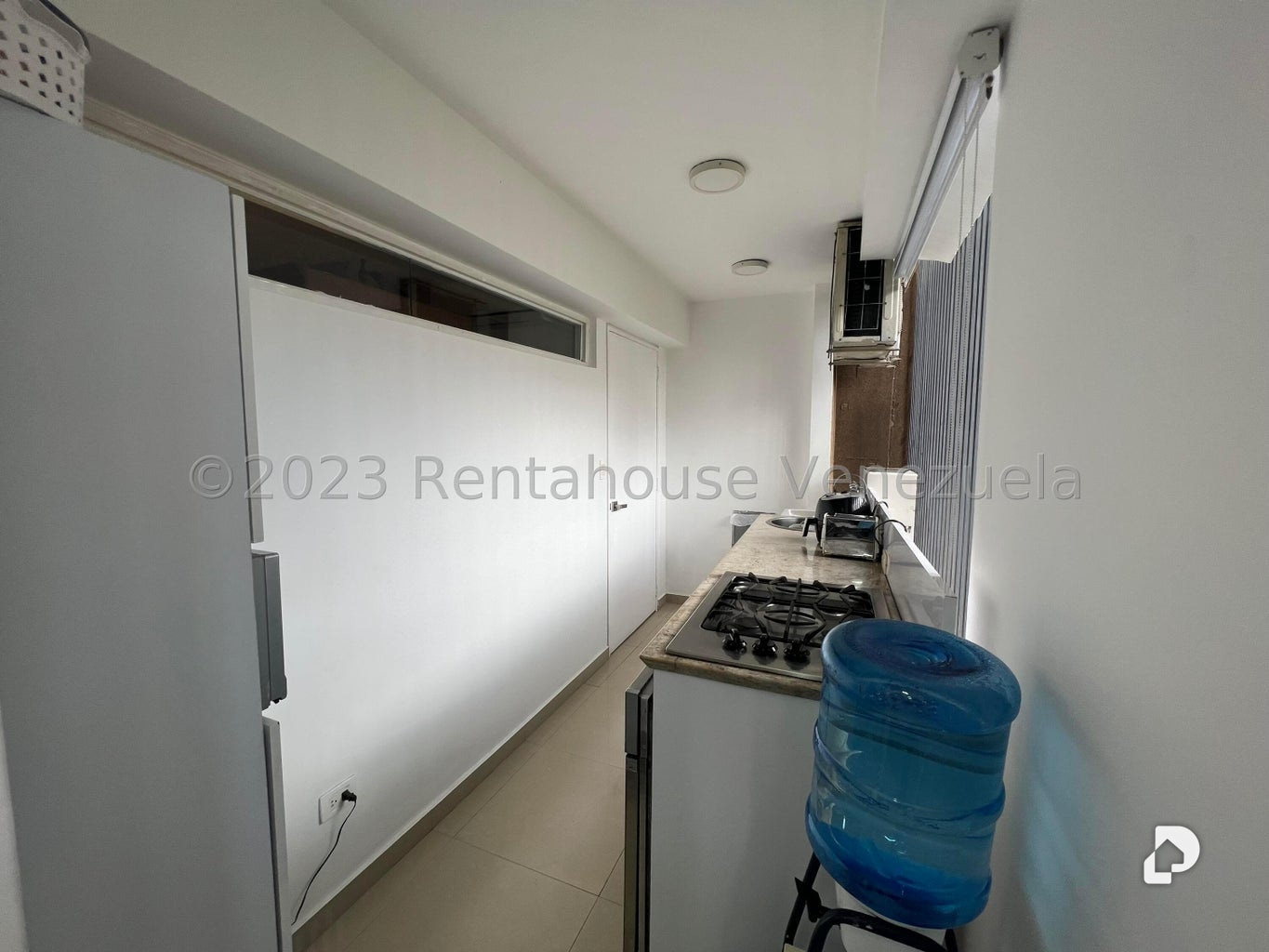 Apartamento en Las Mesetas de Santa Rosa de Lima, Caracas – 19