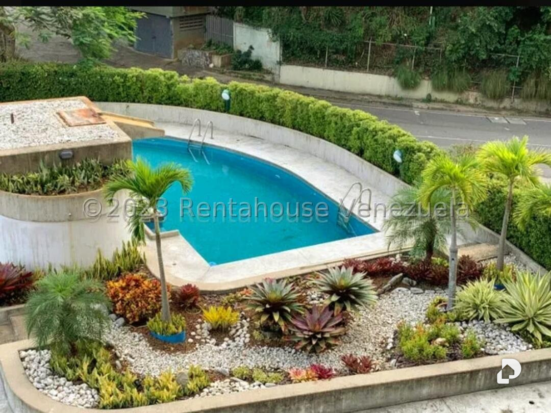 Apartamento en Las Mesetas de Santa Rosa de Lima, Caracas – 4