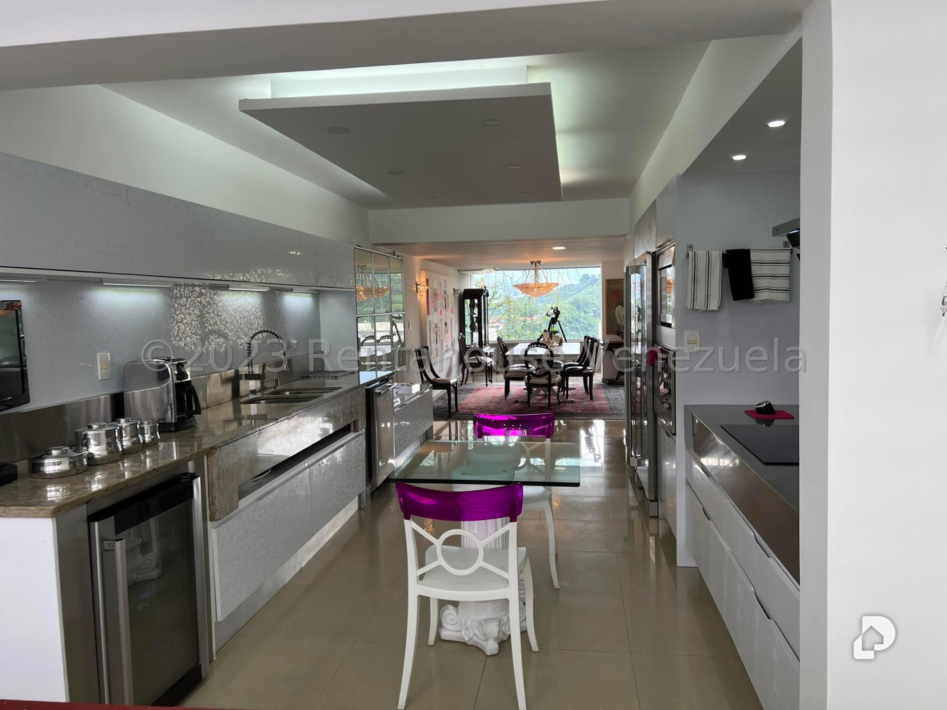 Apartamento en Las Mesetas de Santa Rosa de Lima, Caracas – 14