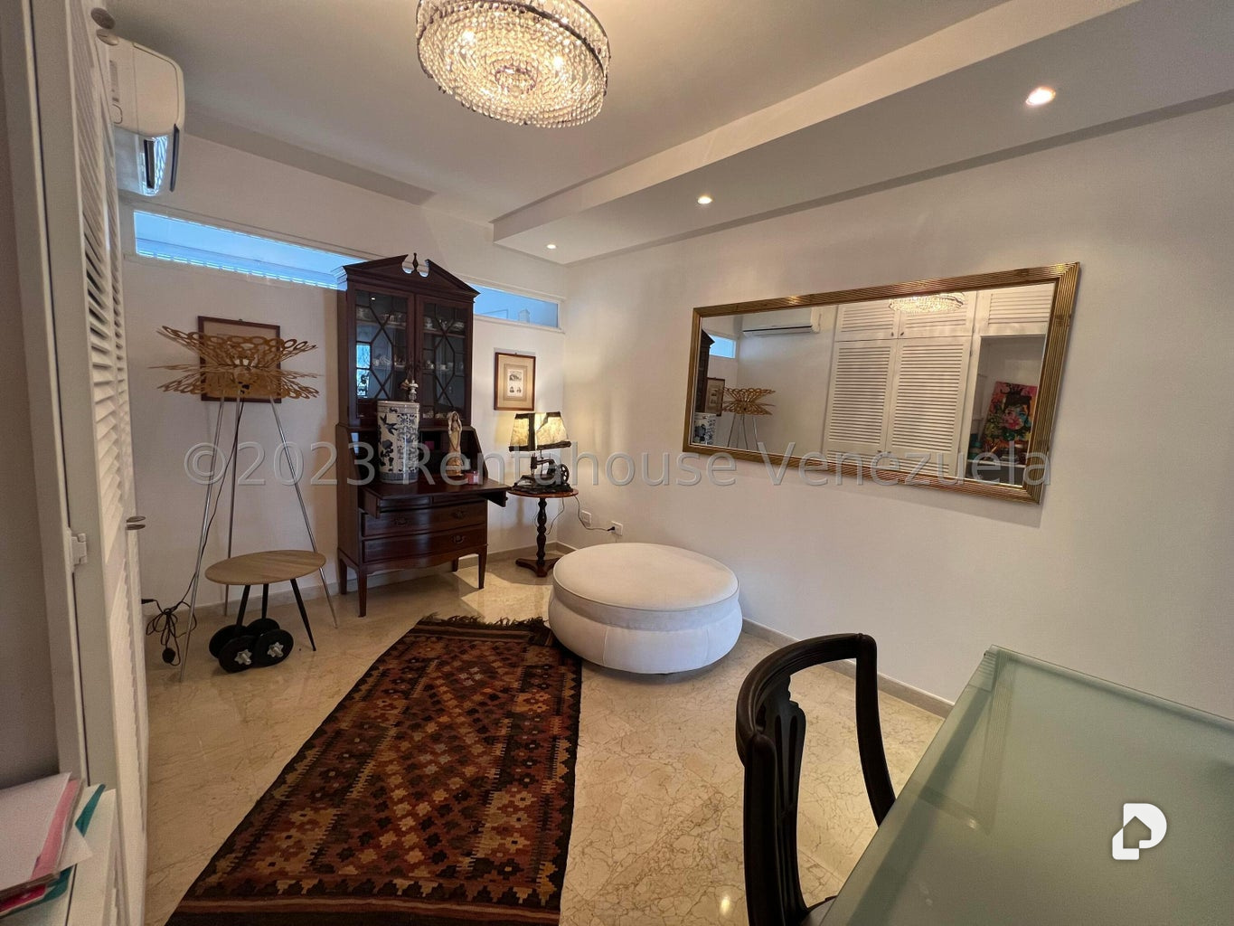 Apartamento en Las Mesetas de Santa Rosa de Lima, Caracas – 11