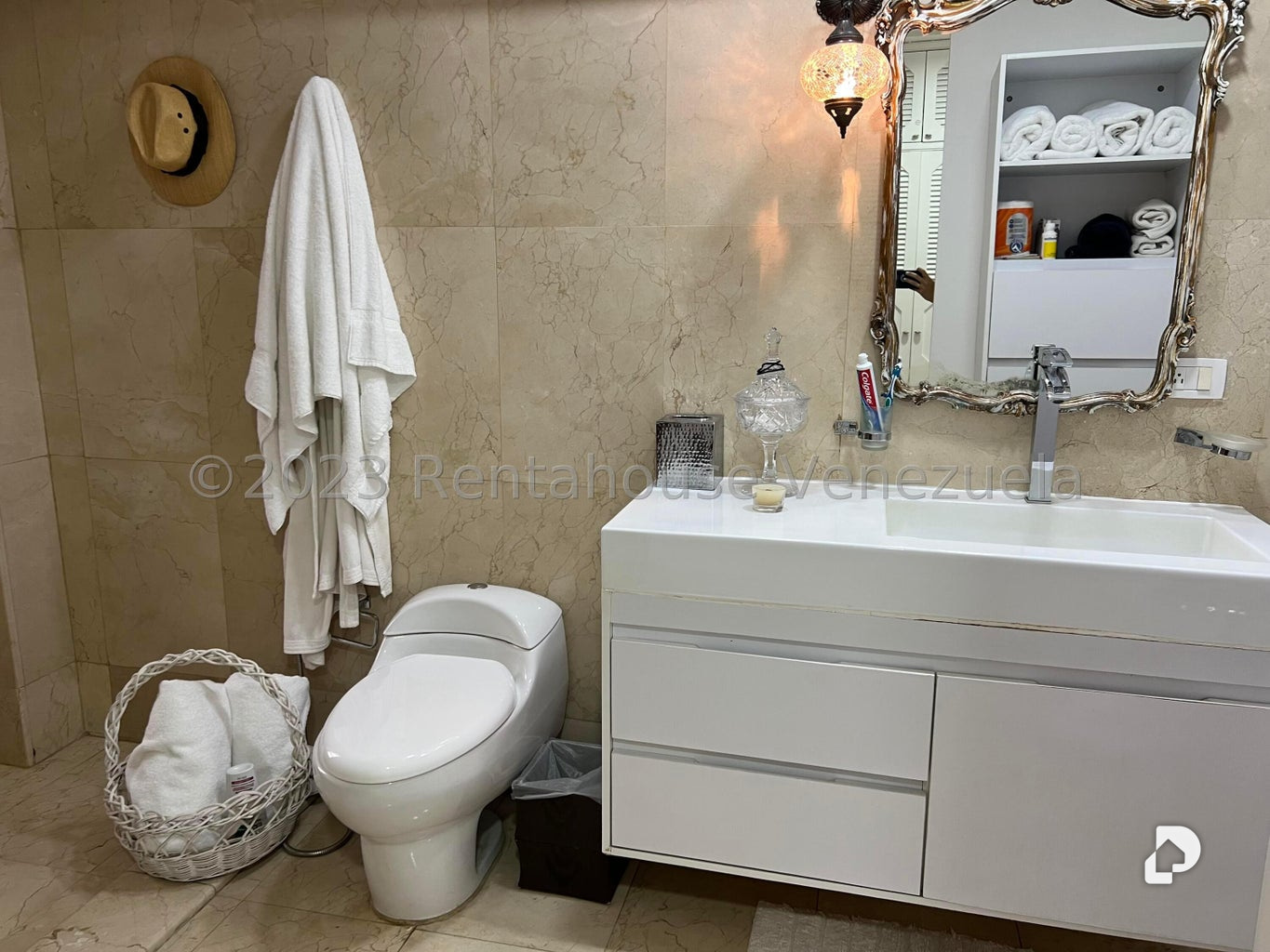 Apartamento en Las Mesetas de Santa Rosa de Lima, Caracas – 26