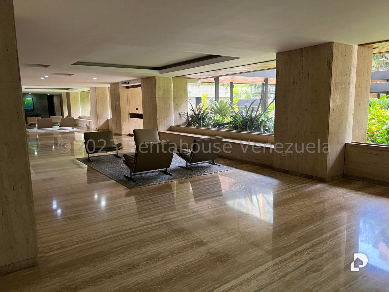 Apartamento en Las Mesetas de Santa Rosa de Lima, Caracas – 5