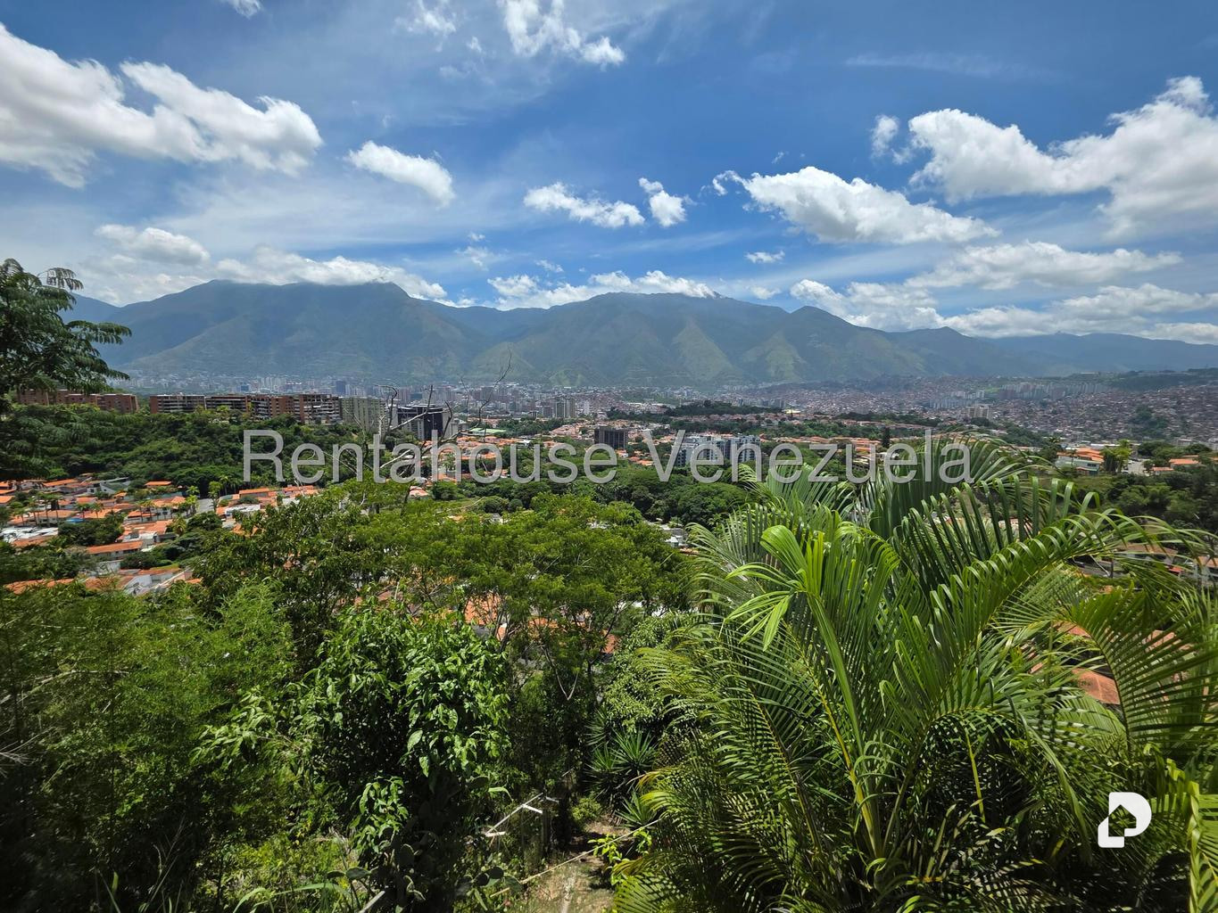 House in El Cafetal, Caracas – 16