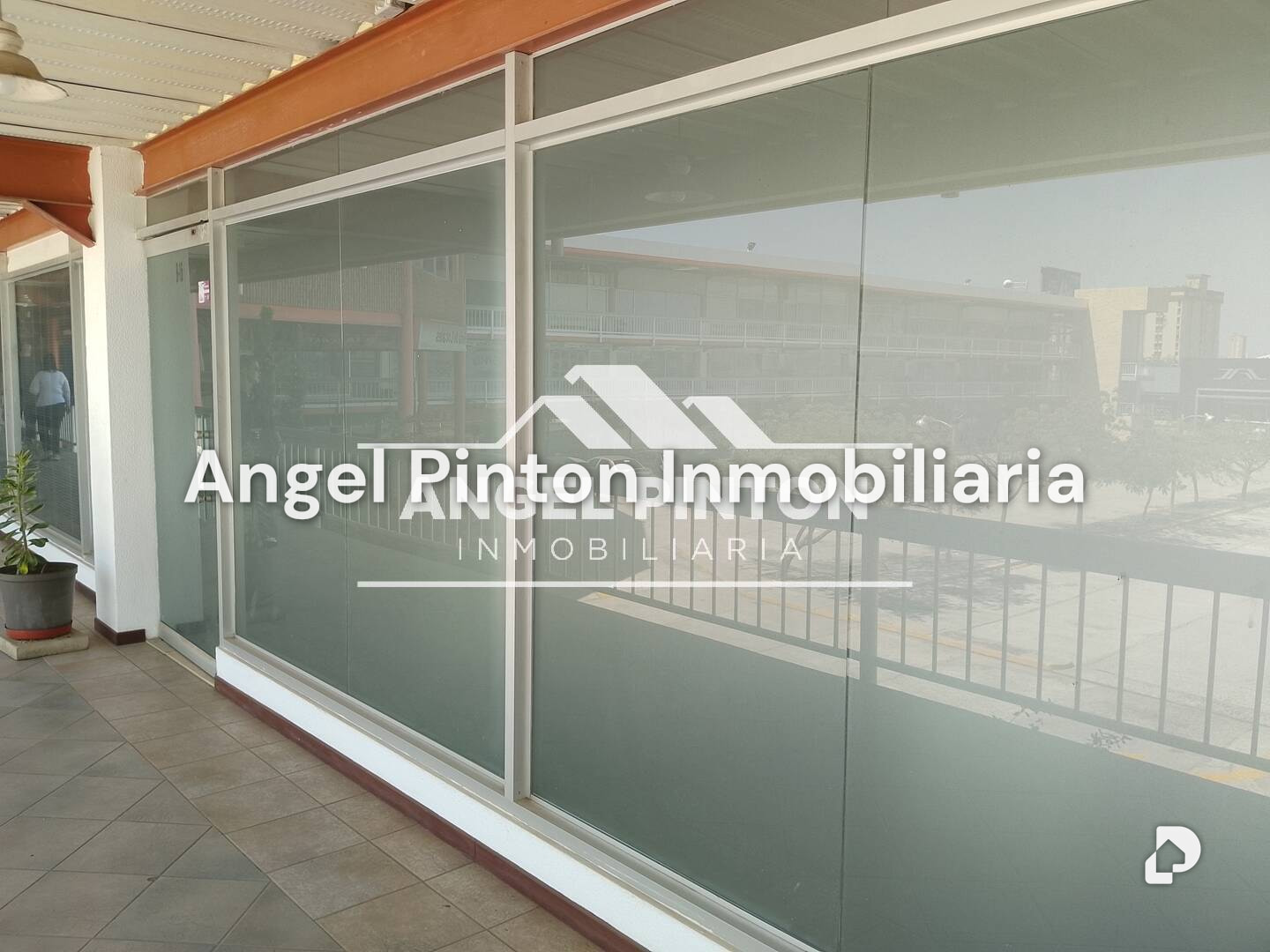 Oficina en Avenida Bella Vista, Maracaibo – 1