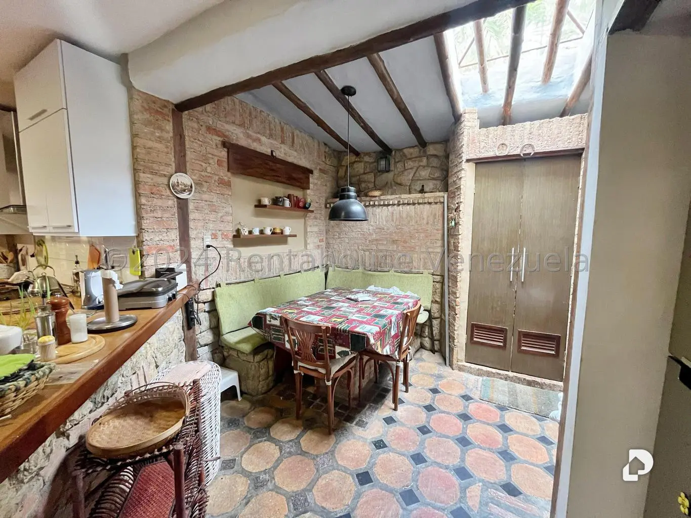 Casa en Oripoto, Caracas – 11
