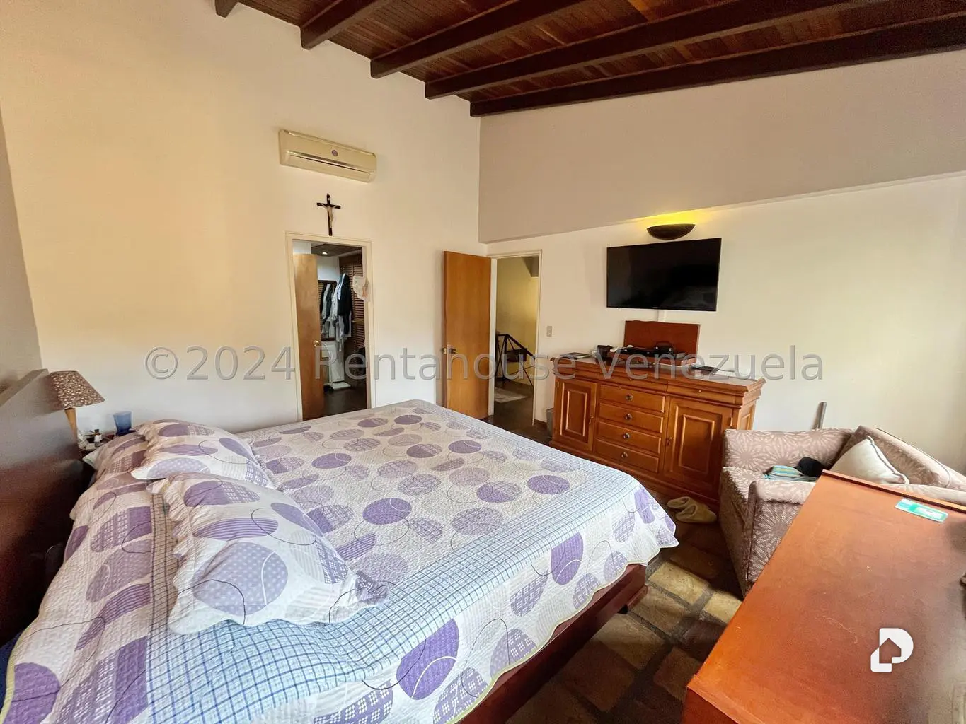 Casa en Oripoto, Caracas – 30