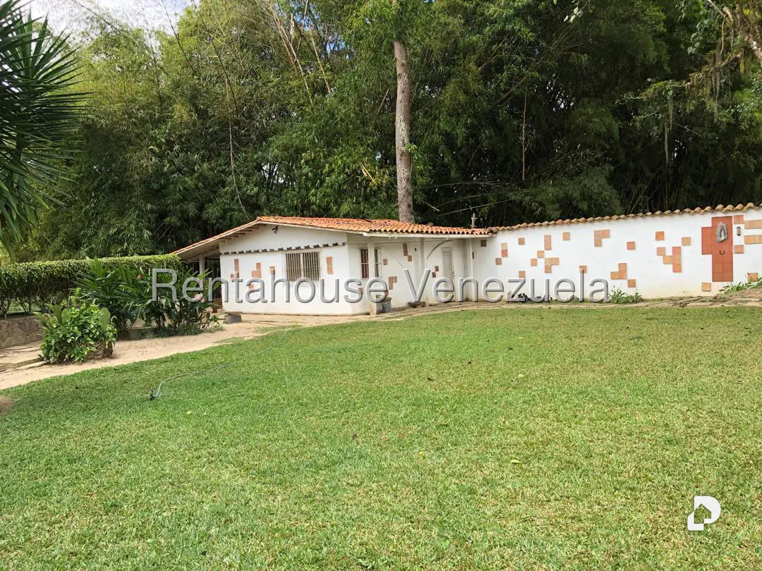 House in Monte Elena, Caracas – 28