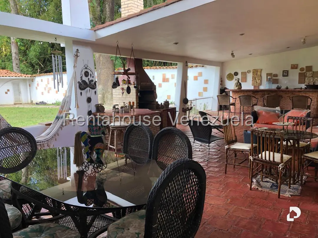 House in Monte Elena, Caracas – 26