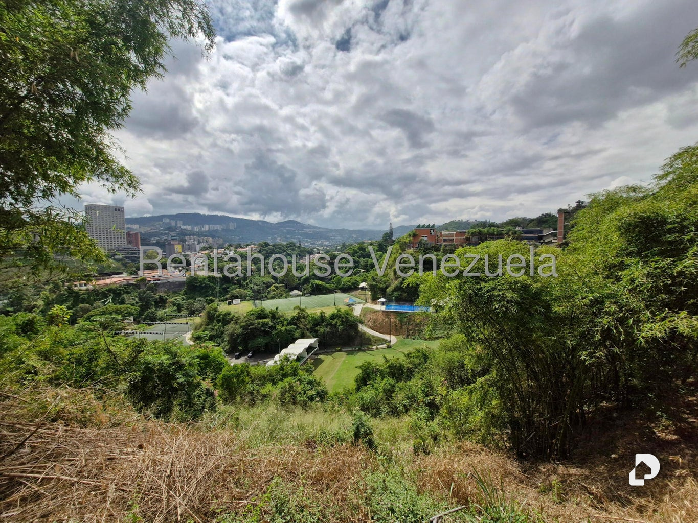 Terreno en Los Campitos, Caracas – 5