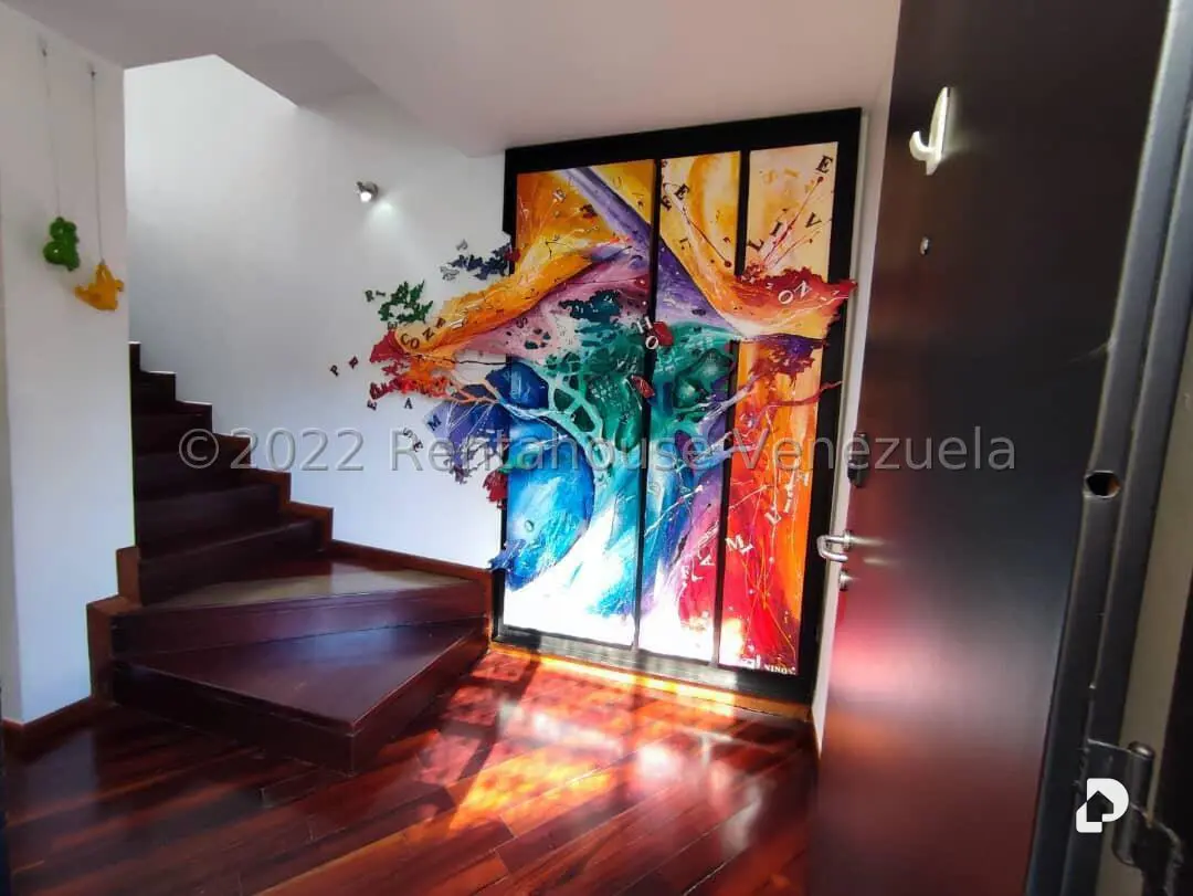 Casa en Los Guayabitos, Caracas – 8
