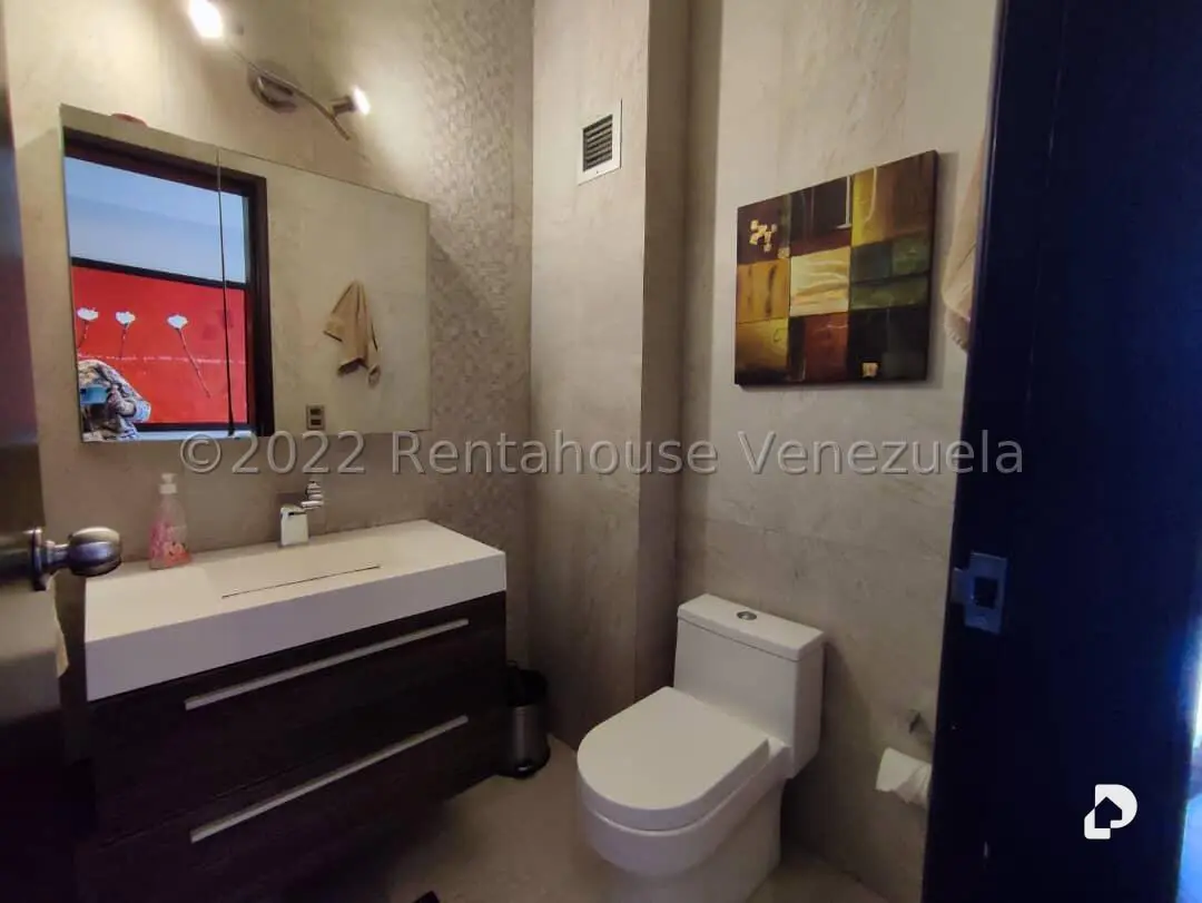 Casa en Los Guayabitos, Caracas – 21