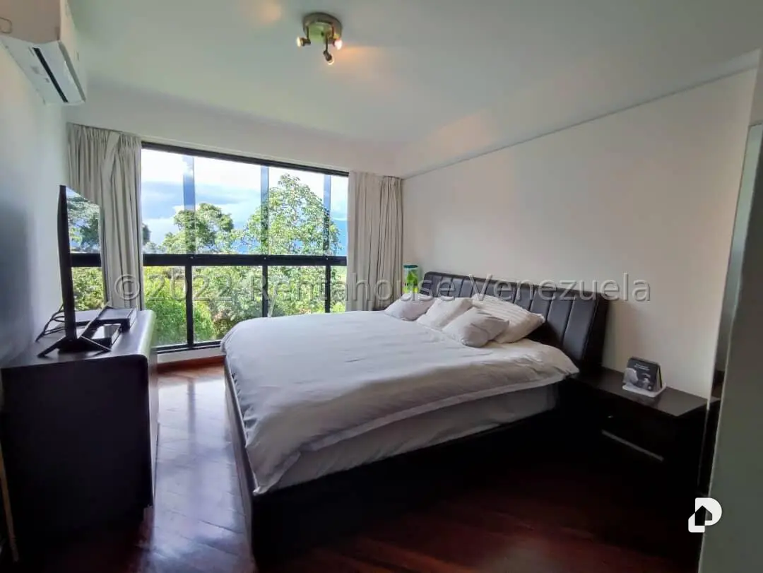 Casa en Los Guayabitos, Caracas – 24