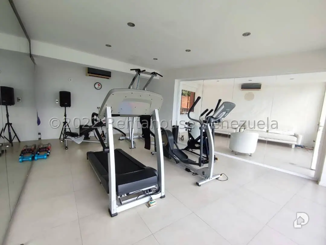 Casa en Los Guayabitos, Caracas – 55