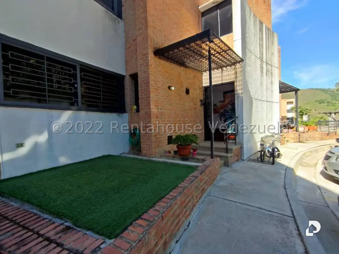 Casa en Los Guayabitos, Caracas – 6