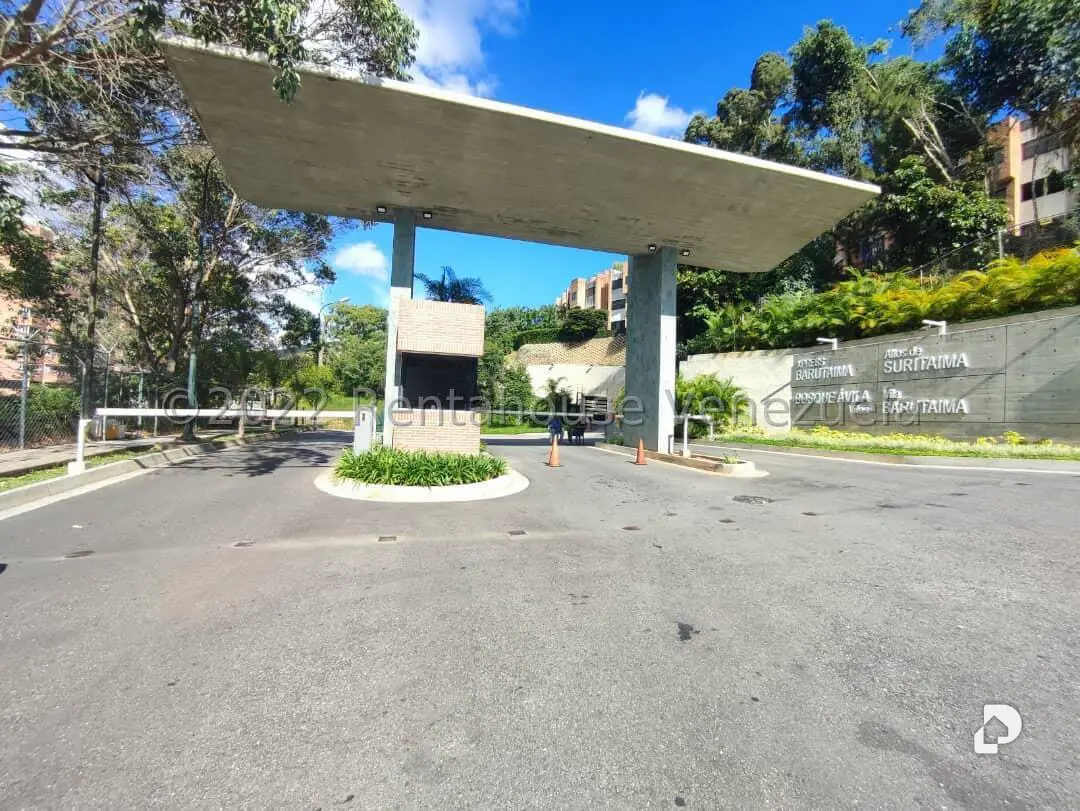 Casa en Los Guayabitos, Caracas – 2