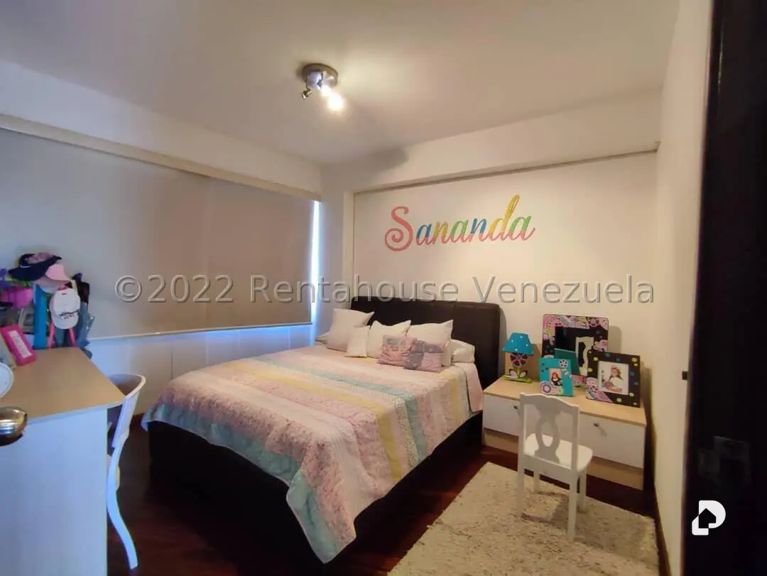 Casa en Los Guayabitos, Caracas – 28