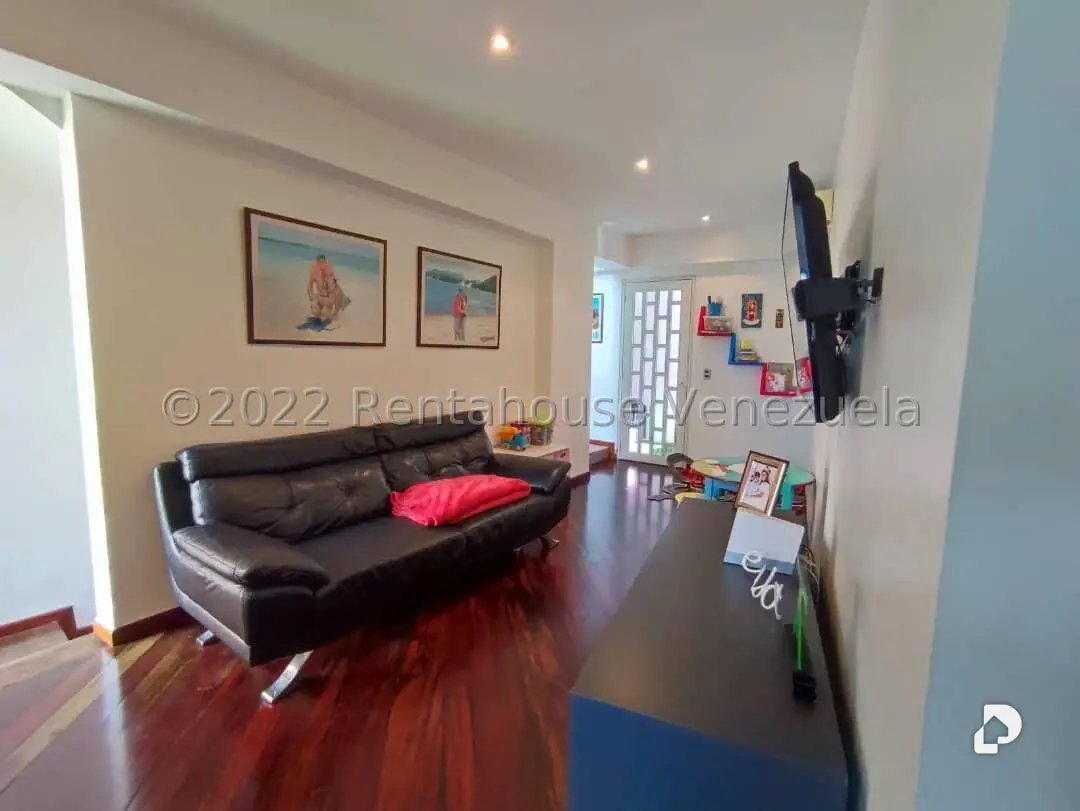 Casa en Los Guayabitos, Caracas – 23