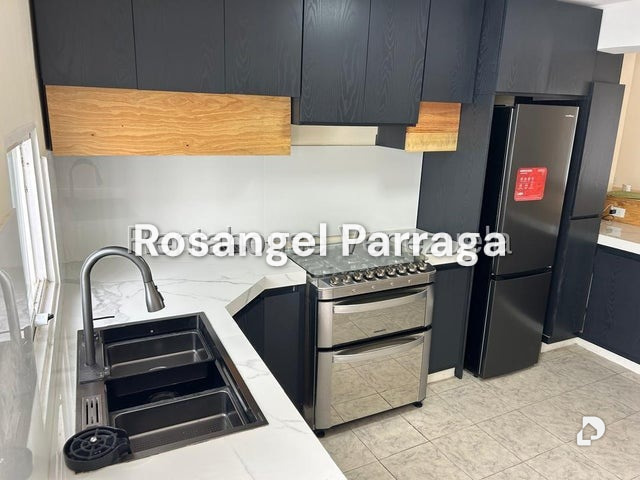 Townhouse en Flor Amarillo, Valencia – 6