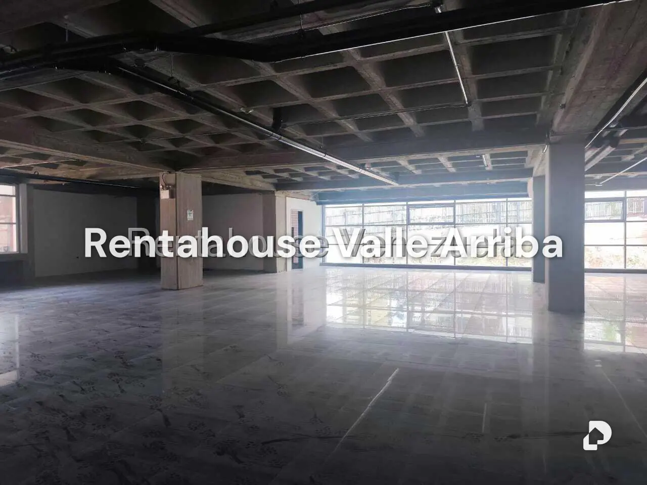 Local comercial en La Urbina, Caracas – 6
