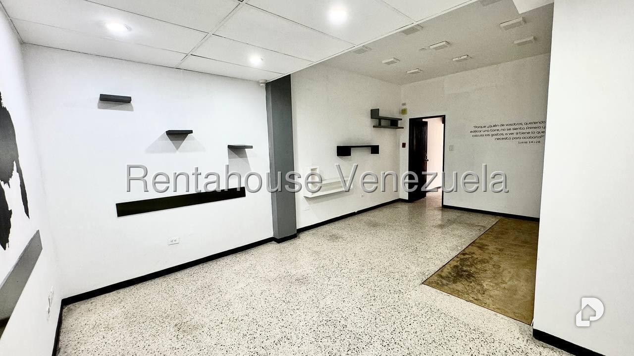 Local comercial en Bello Monte, Caracas – 4