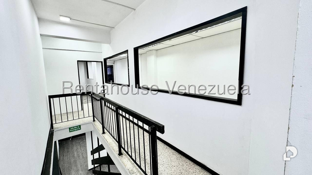 Local comercial en Bello Monte, Caracas – 5