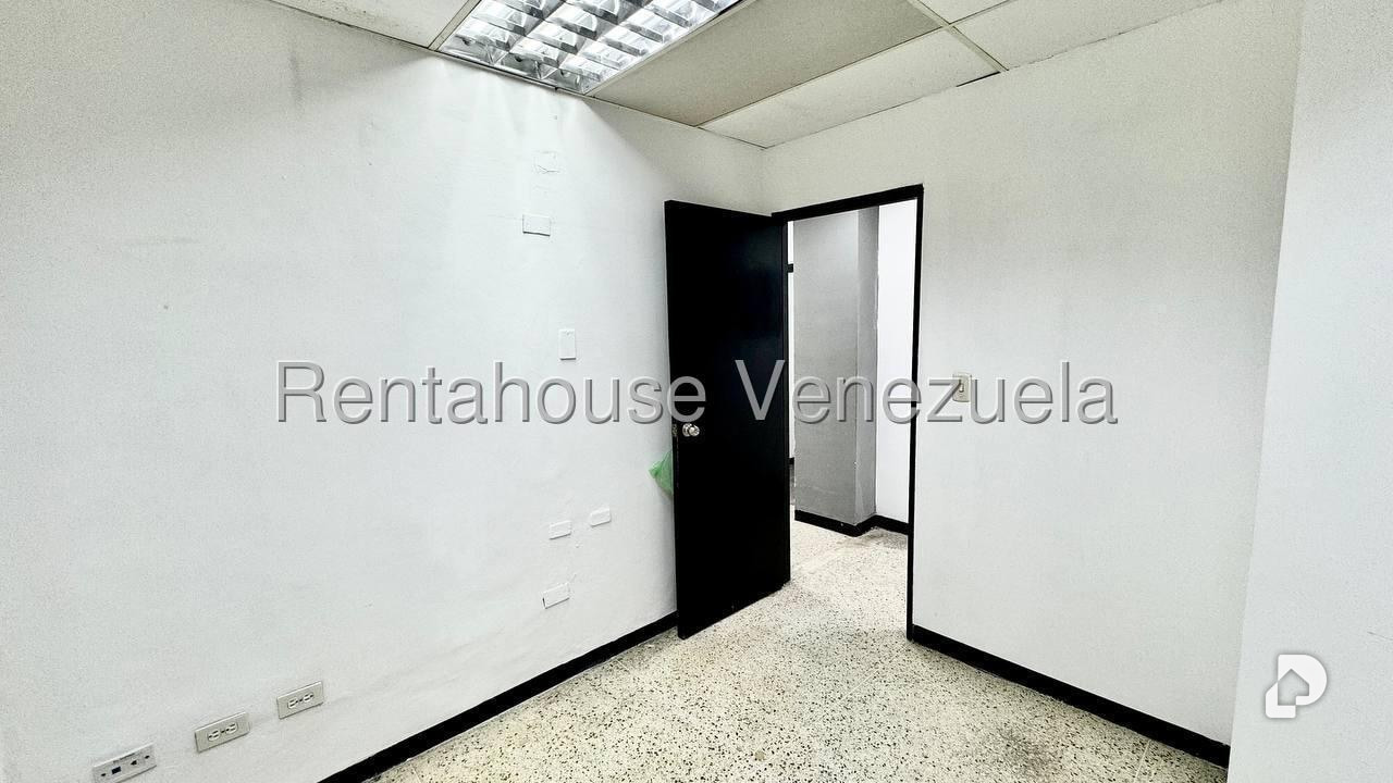 Local comercial en Bello Monte, Caracas – 6
