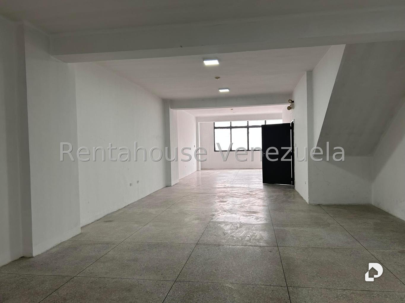 Local comercial en Catia, Caracas – 12