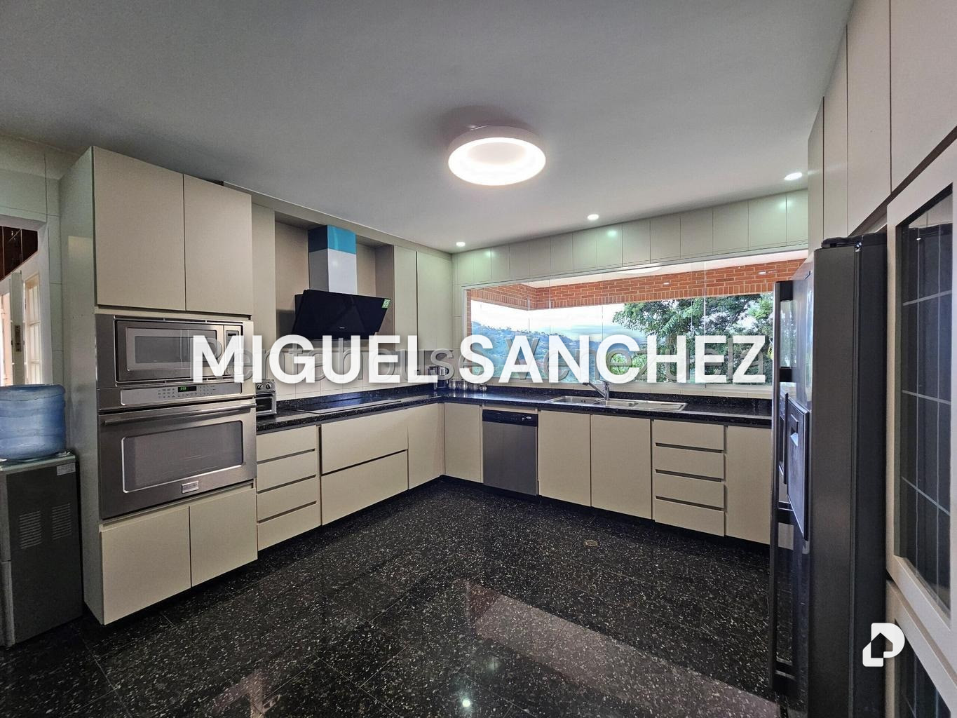 Casa en Macaracuay, Caracas – 14