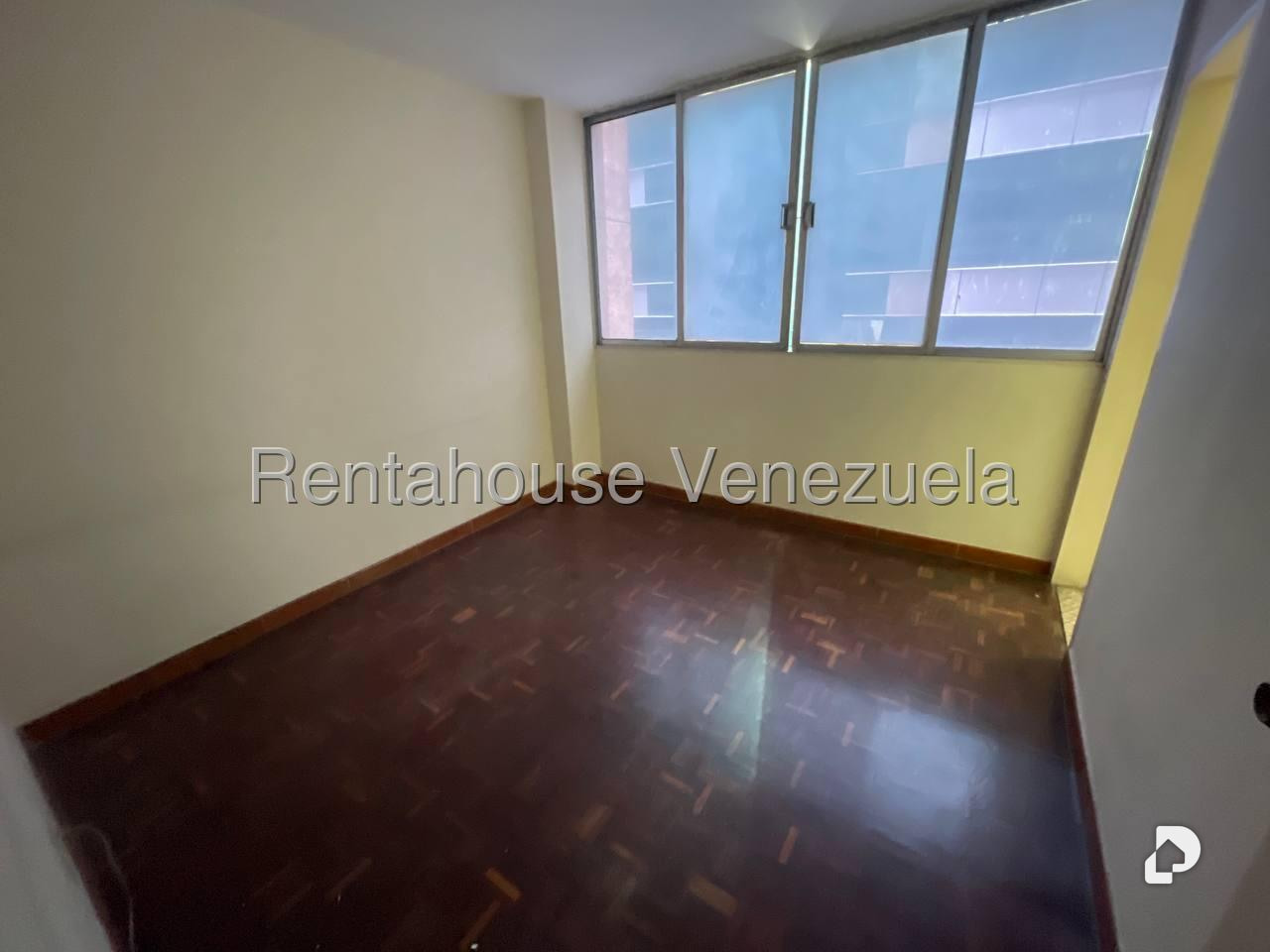 Oficina en El Rosal, Caracas – 8