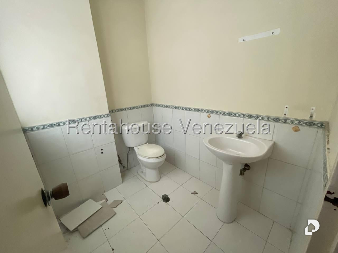 Oficina en El Rosal, Caracas – 13