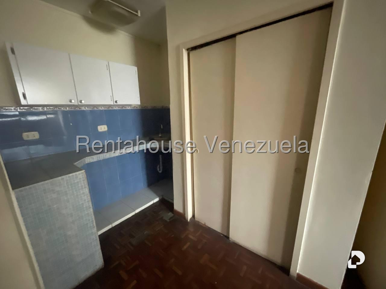 Oficina en El Rosal, Caracas – 11