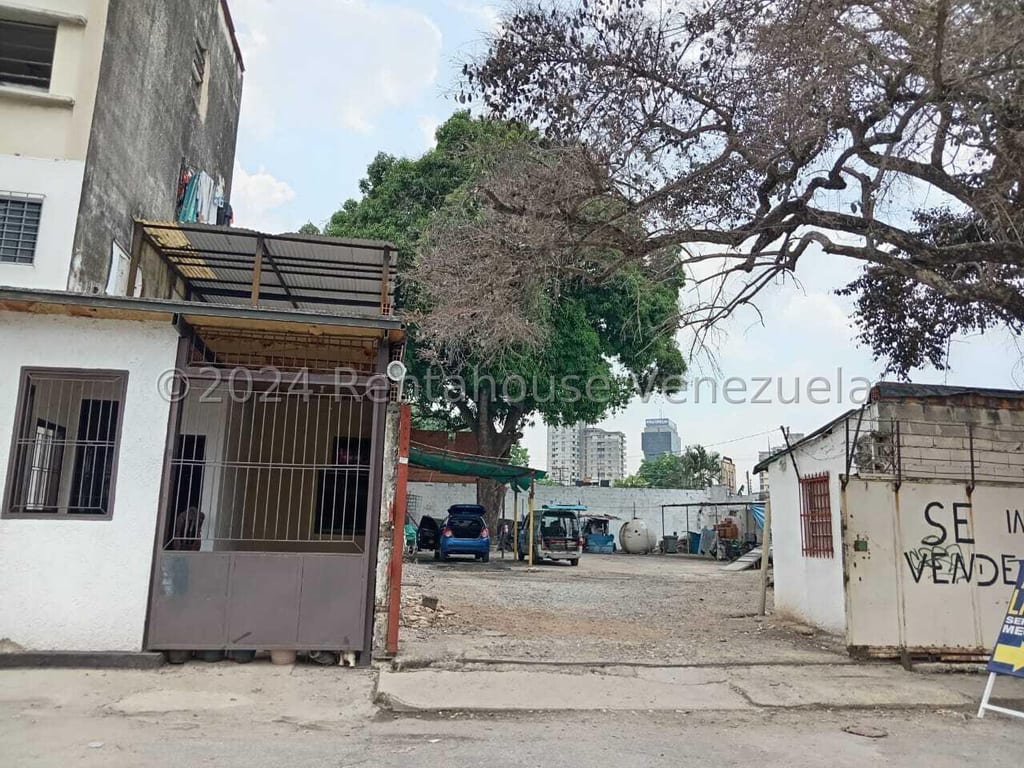 Terreno en Av. Bolívar Norte, Valencia - 1