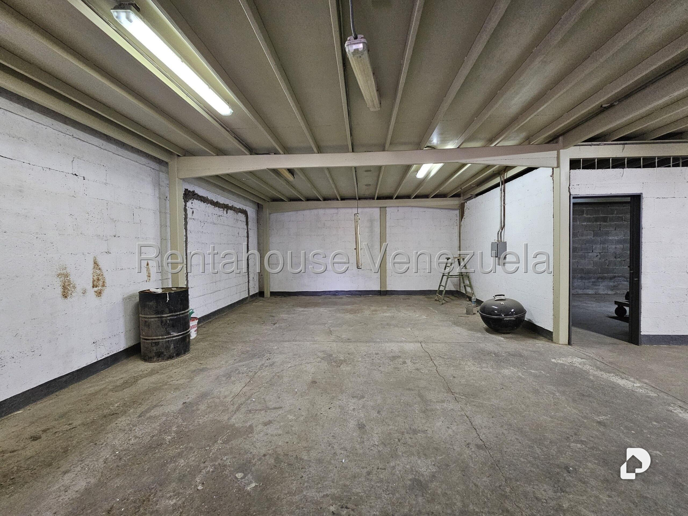 Galpón en El Placer, Caracas – 24