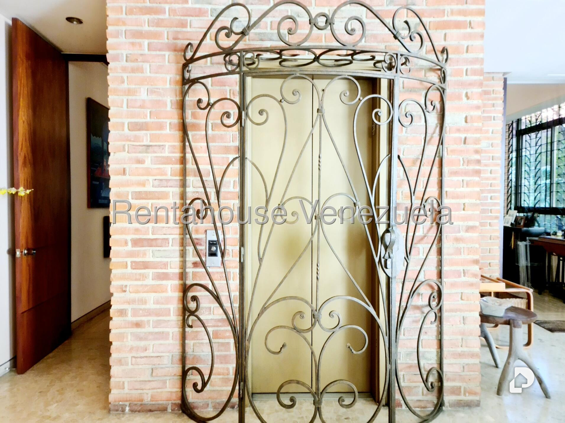 Apartamento en Altamira, Caracas – 2