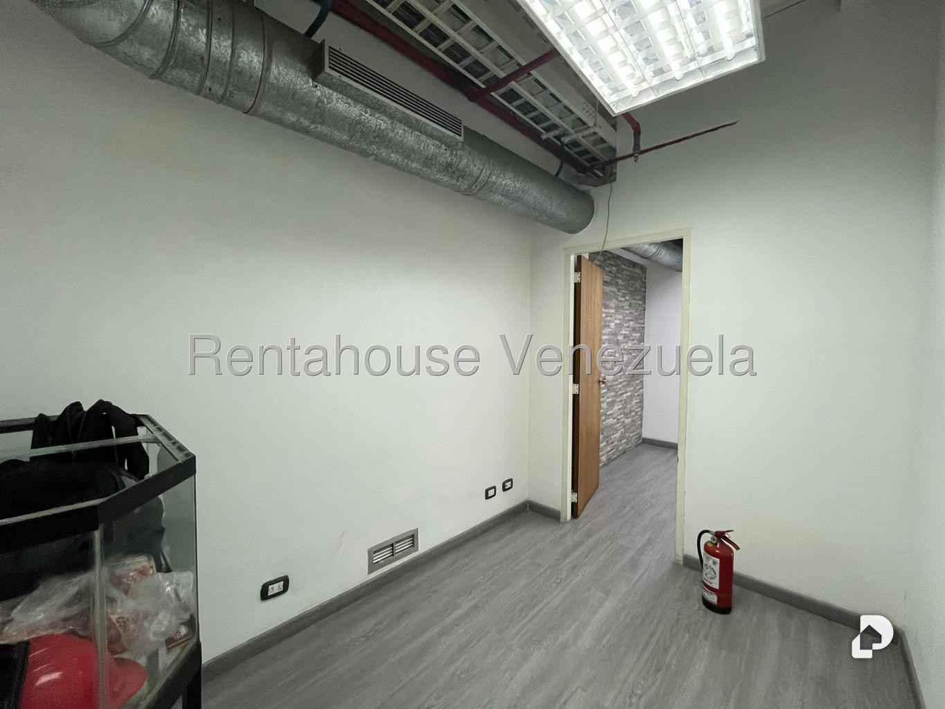 Office in La Campiña, Caracas – 6