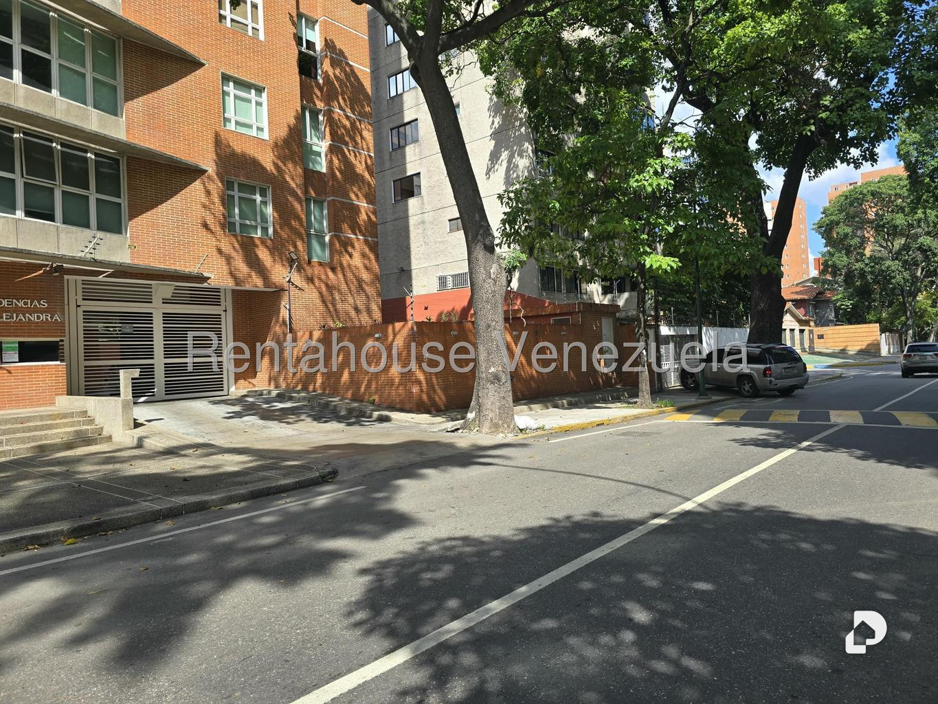 Apartamento en El Rosal, Caracas – 2