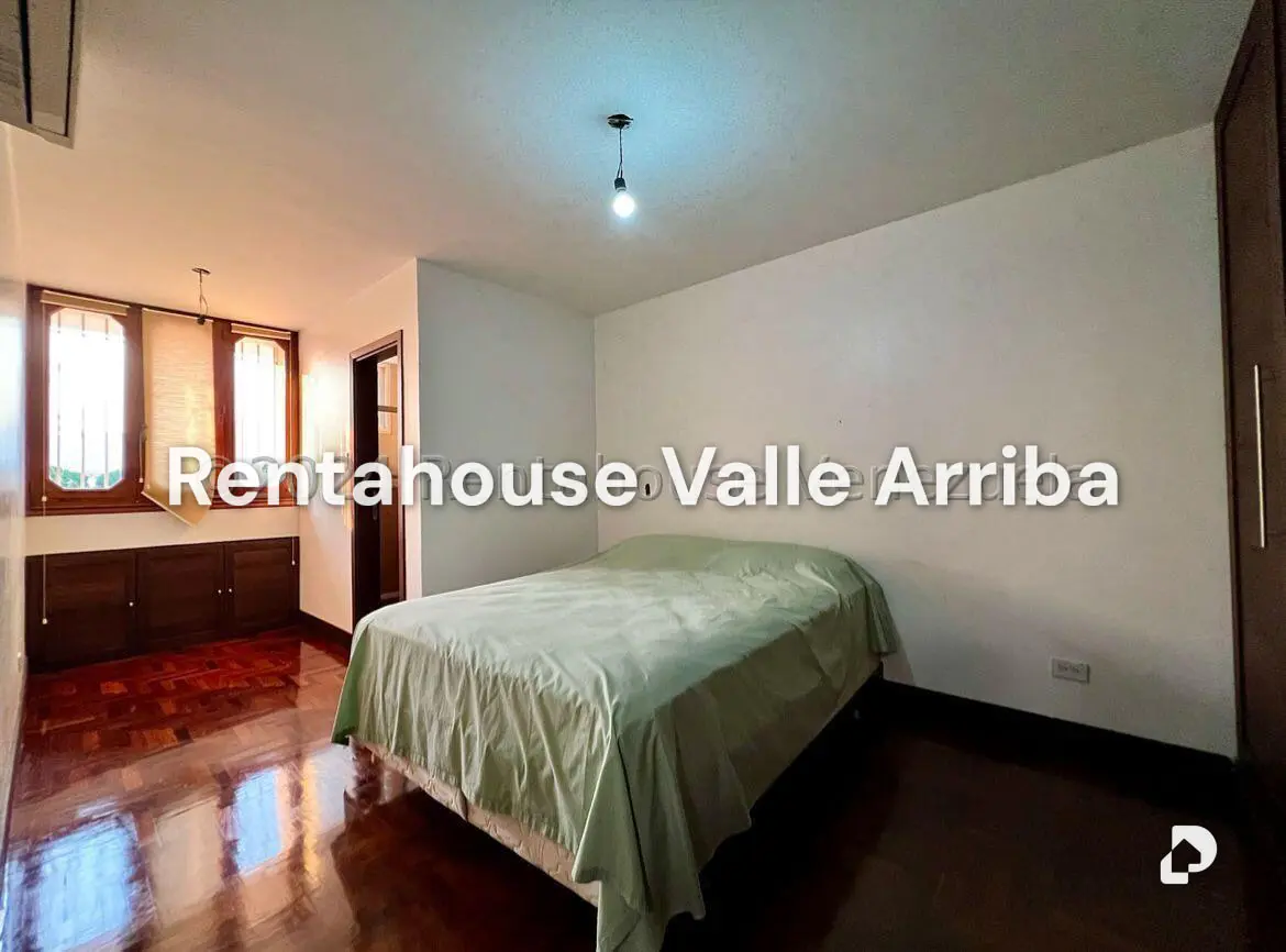 Casa en Colinas de Bello Monte, Caracas – 27