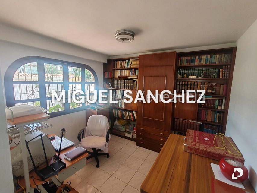 Casa en El Marqués, Caracas – 13