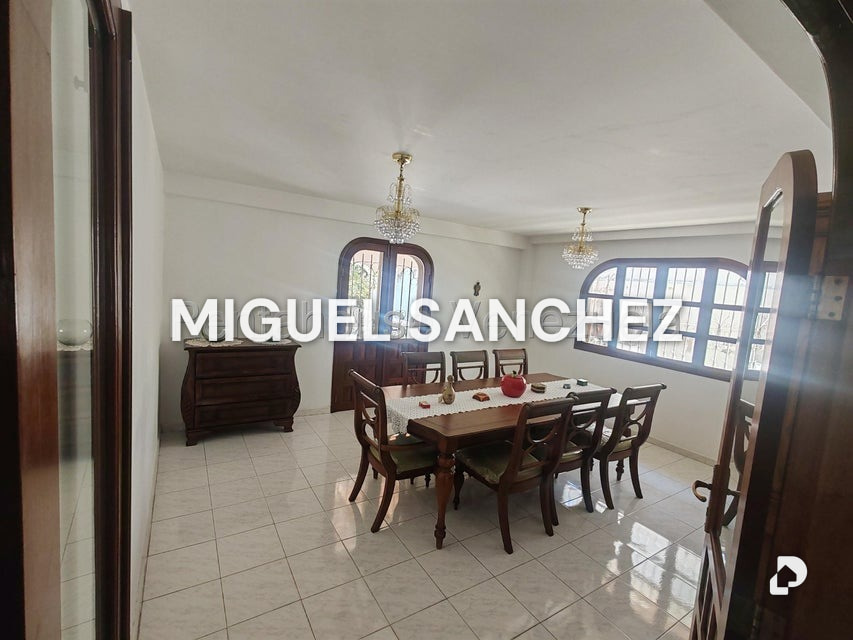 Casa en El Marqués, Caracas – 14