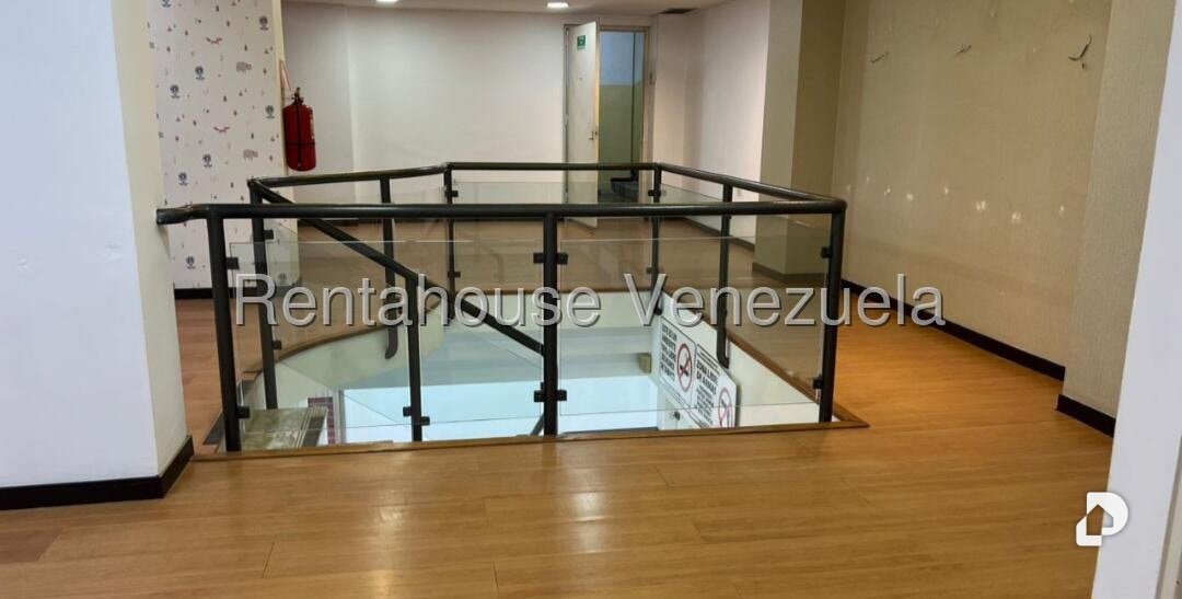 Local comercial en El Recreo, Caracas
