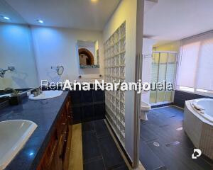 House in Prados del Este, Caracas – 9
