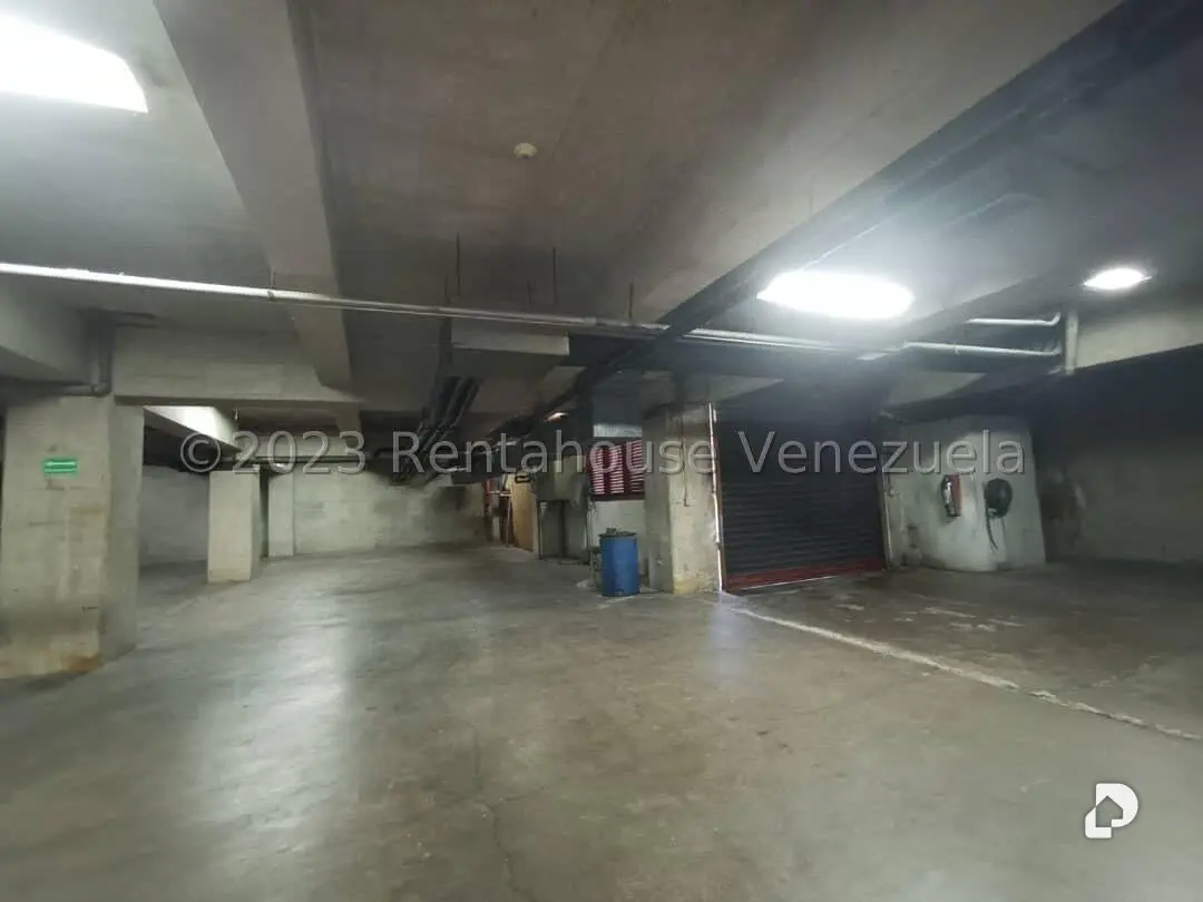 Edificio en La Urbina, Caracas – 7