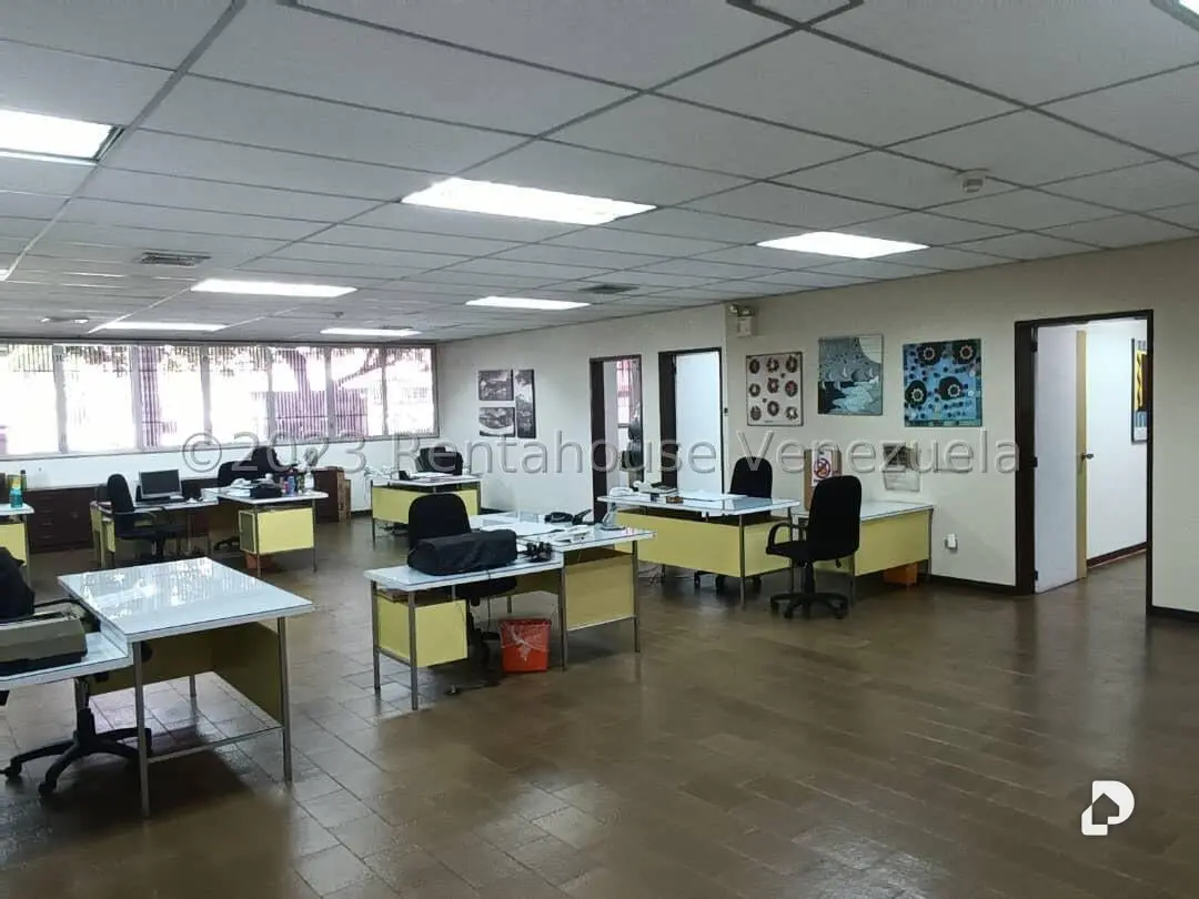 Edificio en La Urbina, Caracas – 21