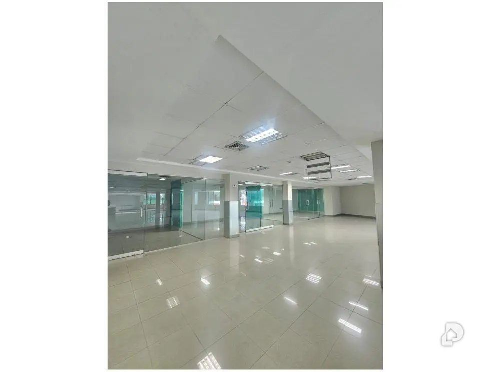 Local comercial en Los Ruices, Caracas – 13
