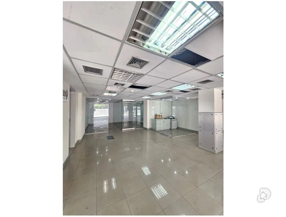 Local comercial en Los Ruices, Caracas – 18